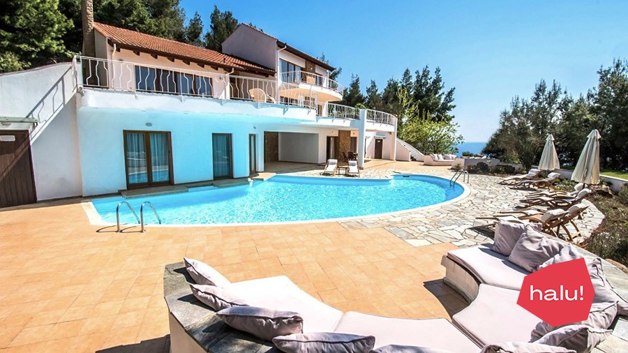 Lussuosa villa Hera a Sani con piscina e vista mare