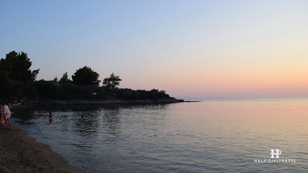 Paradeisos Beach