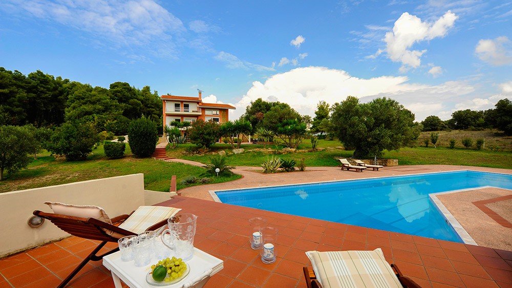 Villa with private pool in Sani Halkidiki